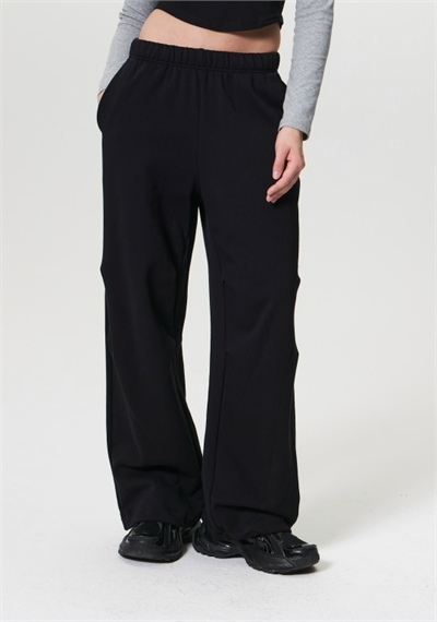 {{productViewItem.photos[photoViewList.activeNavIndex].Alt || productViewItem.photos[photoViewList.activeNavIndex].Description || 'Брюки W BLANK PANTS'}}