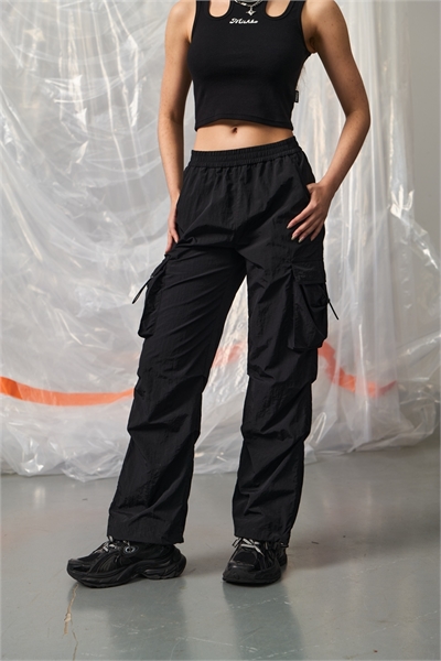 {{productViewItem.photos[photoViewList.activeNavIndex].Alt || productViewItem.photos[photoViewList.activeNavIndex].Description || 'Брюки W CARGO'}}