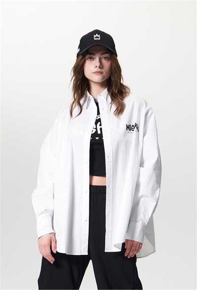 {{productViewItem.photos[photoViewList.activeNavIndex].Alt || productViewItem.photos[photoViewList.activeNavIndex].Description || 'Рубашка POPLIN MISHKA'}}